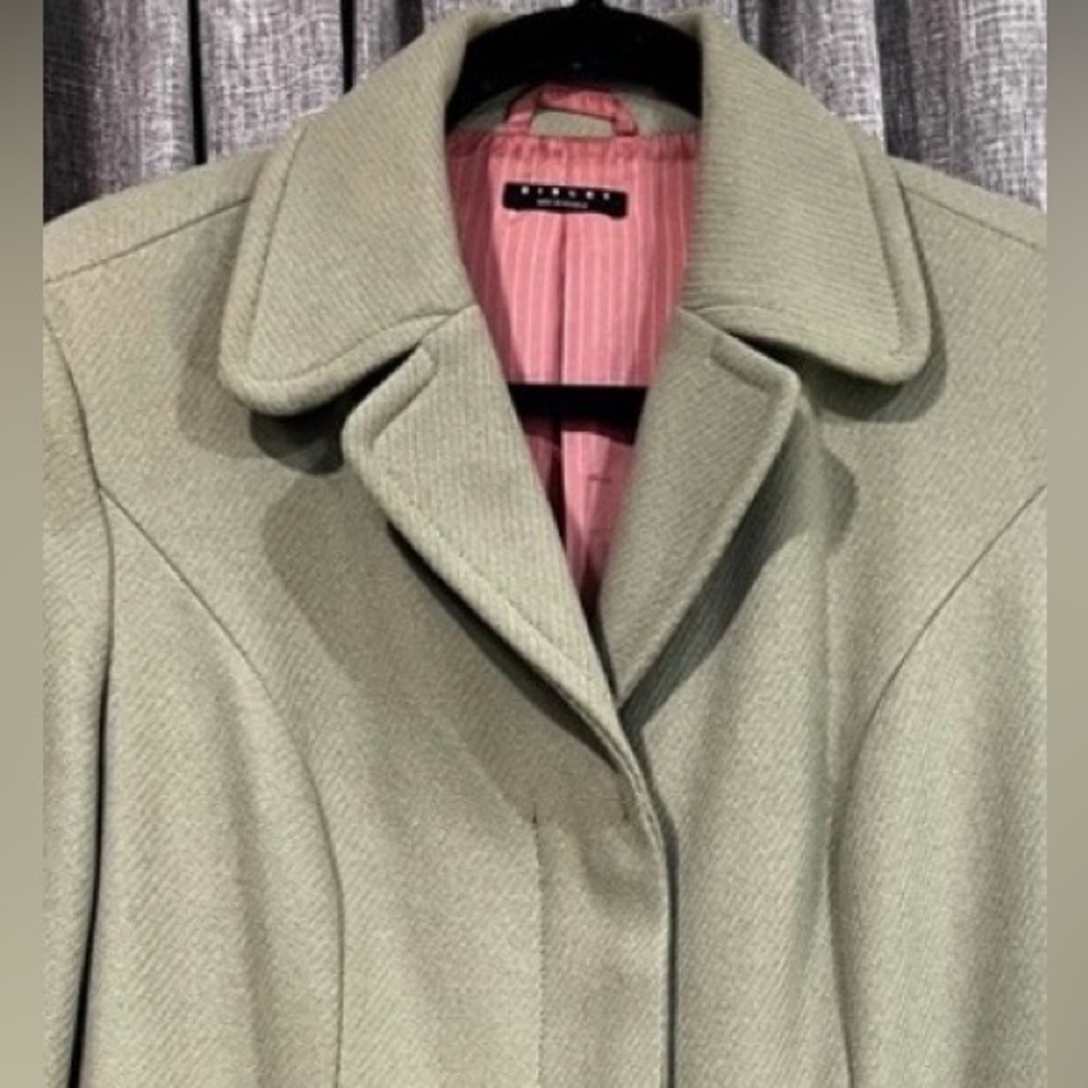 Striking in person! Sisley Sage wool blend trench size 46/ fits like a slim US 6